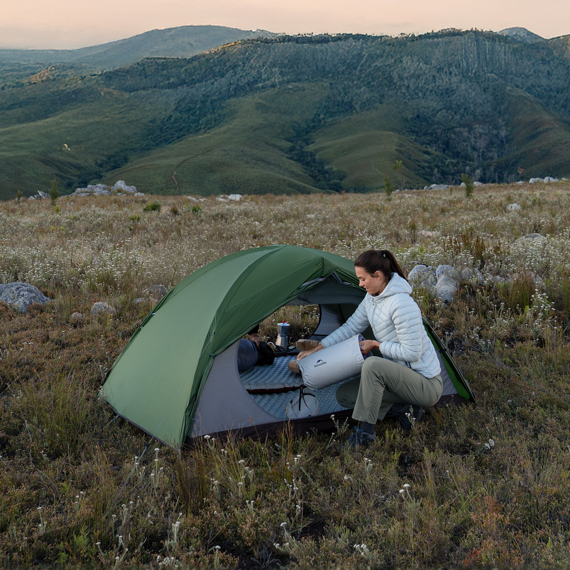 картинка Палатка Naturehike Cloud-Creek PRO, 2-местная, зеленая