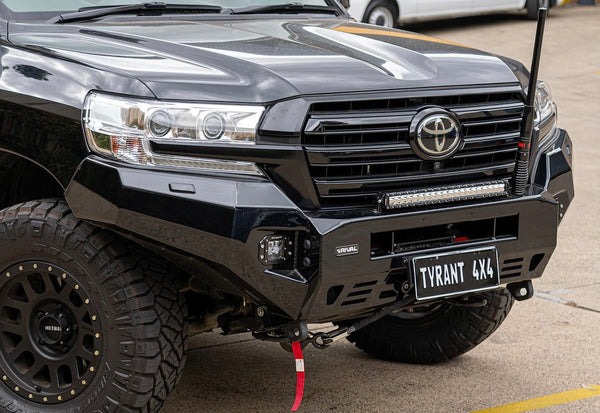 картинка Передний бампер Toyota Land Cruiser 200 2016-2021 Rival
