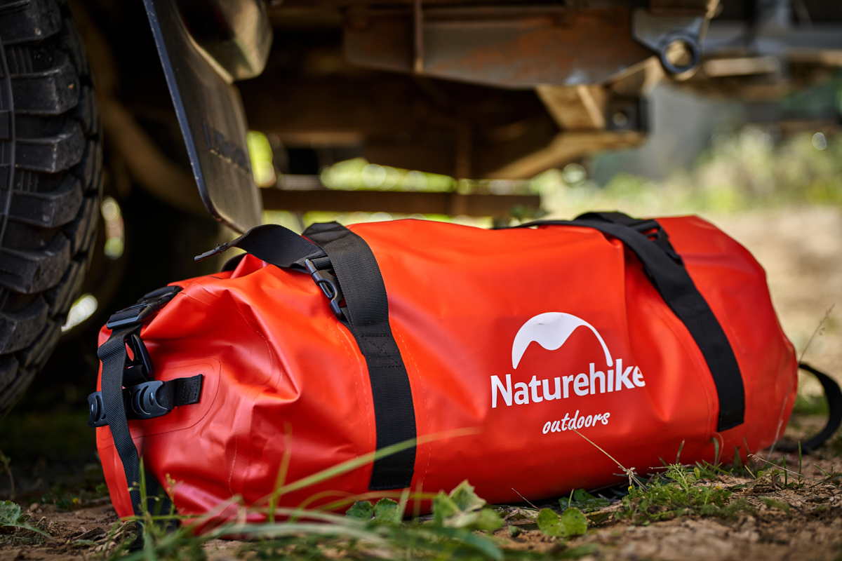 картинка Гермосумка Naturehike 60 л ПВХ (красная)