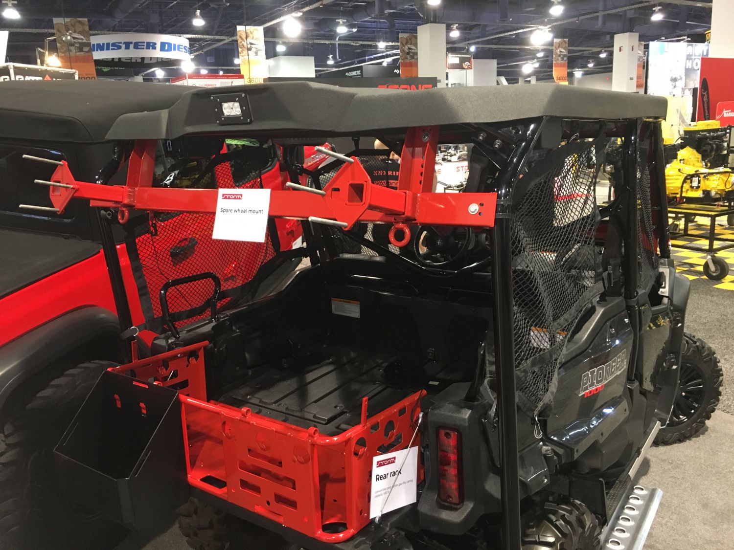 картинка Крепление запасного колеса HONDA Pioneer 1000/1000-5