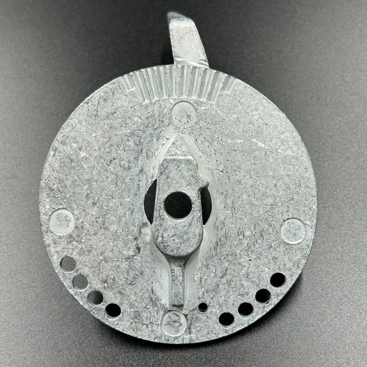 картинка Анод редуктора Suzuki DF60-140, DF40-140(A) (Цинковый) (PWB)