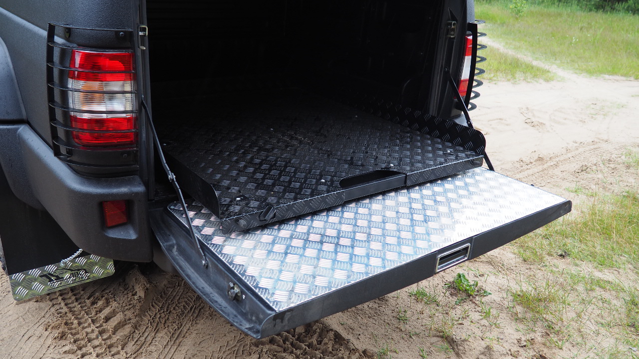 картинка Платформа грузовая выкатная UAZ Pickup (УАЗ Пикап) 2010- CSUAZ.03