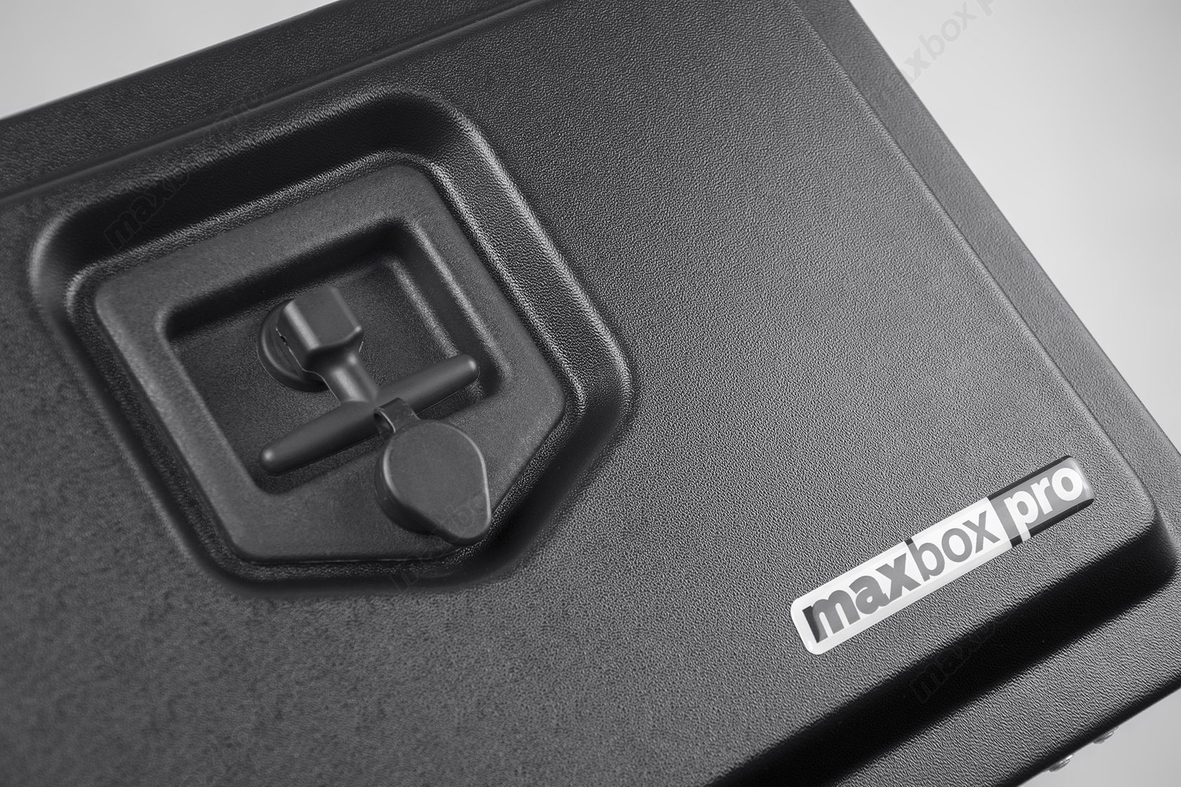 Ящик для грузовика MaxBox PRO 500 инструментальный (46 литров)