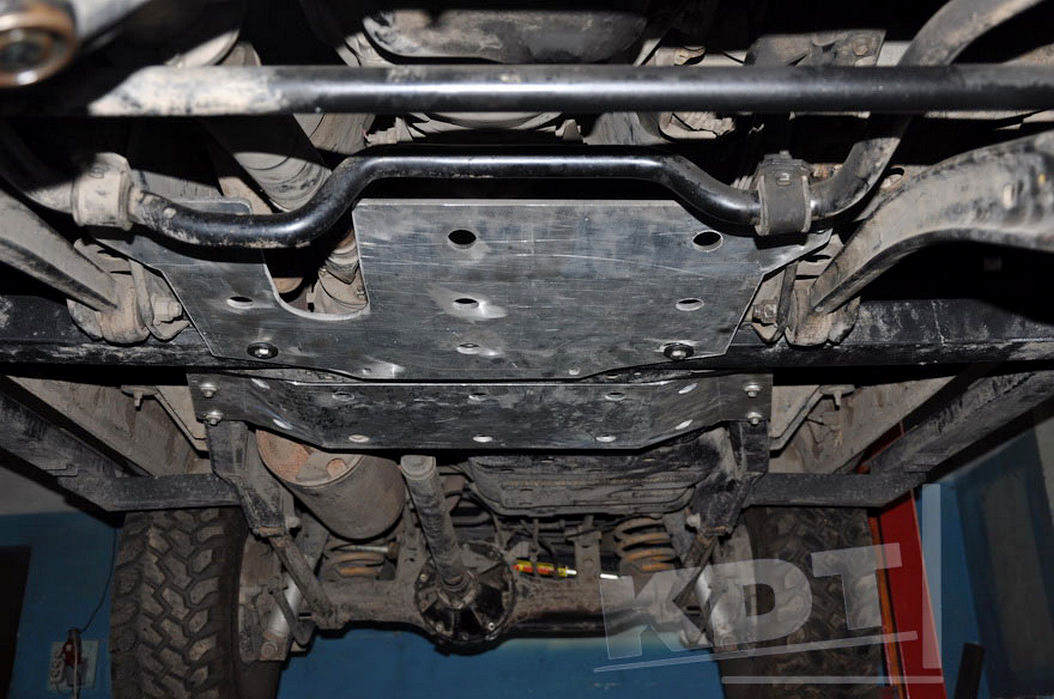картинка Защита раздатки и коробки - Toyota Land Cruiser 80/105