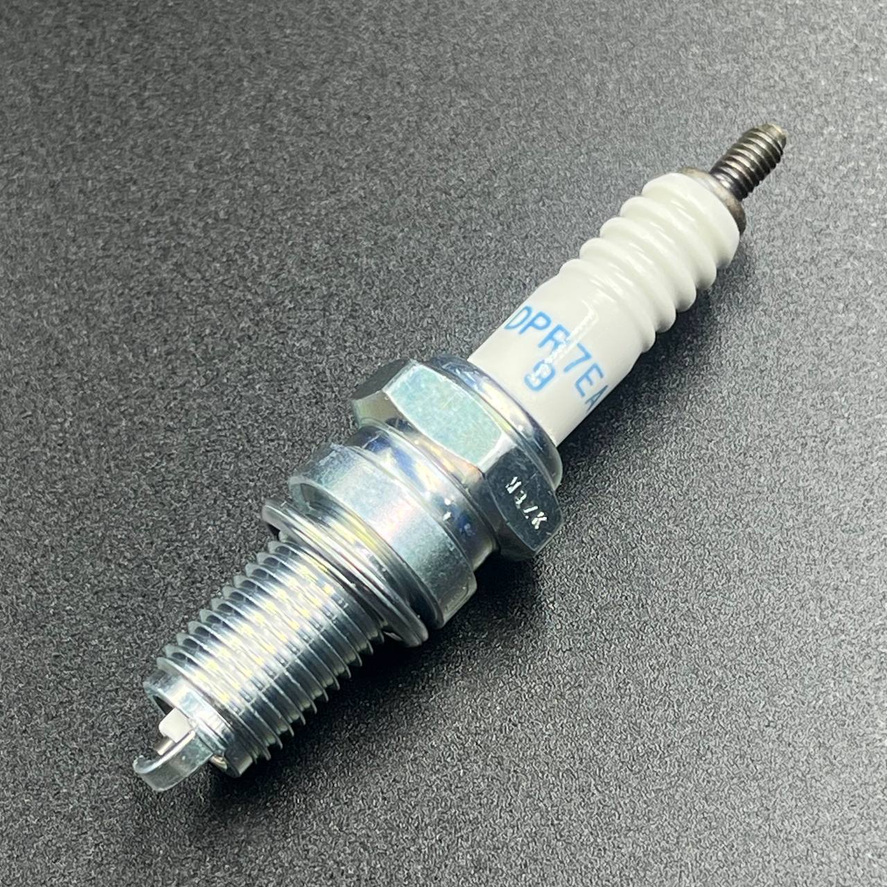 картинка Свеча зажигания  DPR7EA-9 (NGK) 5129