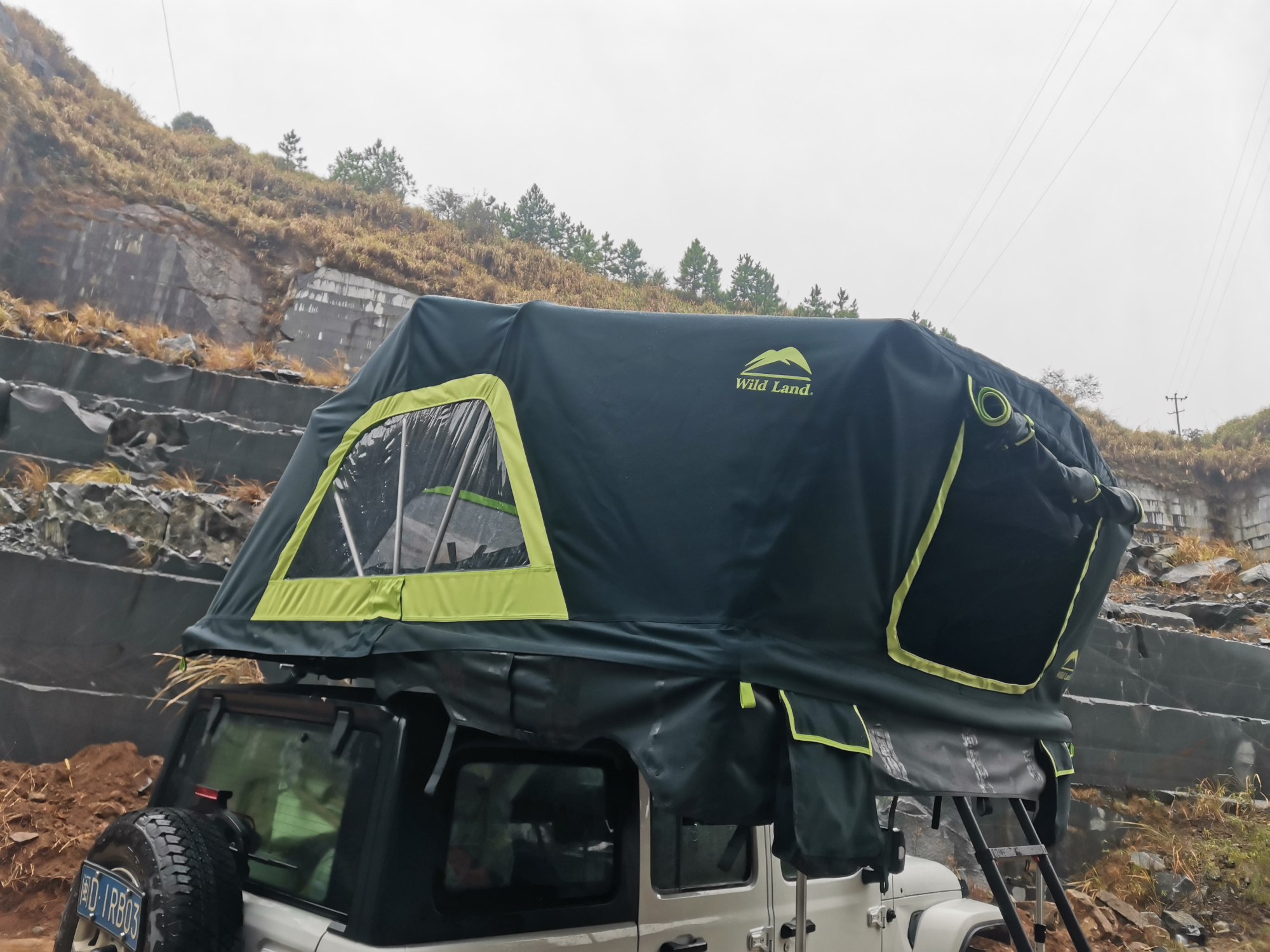картинка Палатка на крышу автомобиля Wild Land Voyager 250
