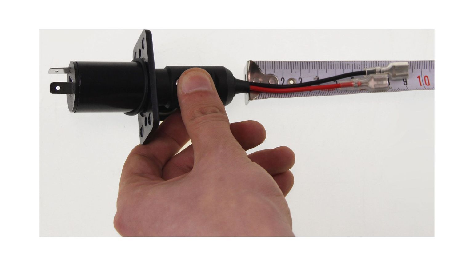 картинка Разъем прикуривателя со штекером 12 В