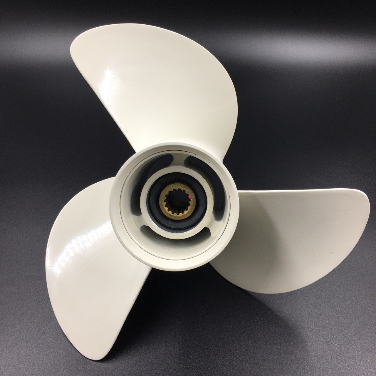 картинка Гребной винт Tohatsu 60-140 (3x13-1/2x15) (BaekSan)