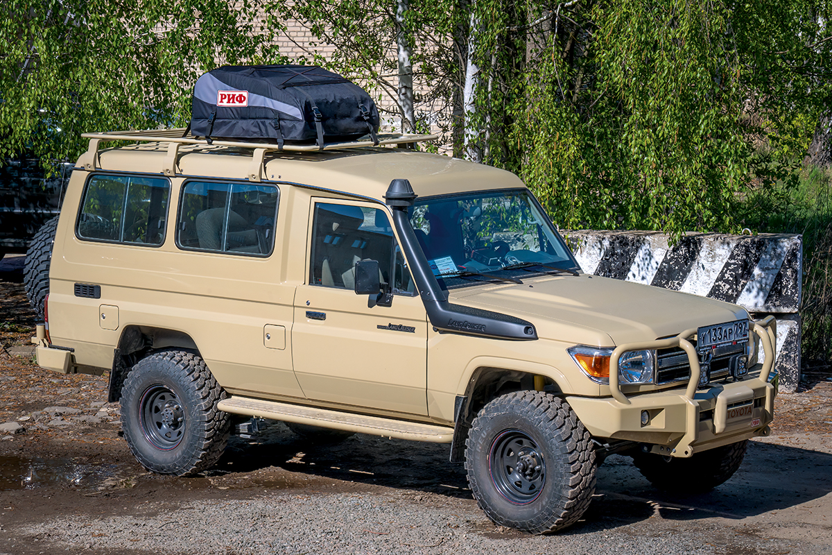 картинка Бокс автомобильный на крышу РИФ мягкий (98x73.5x32 см) 