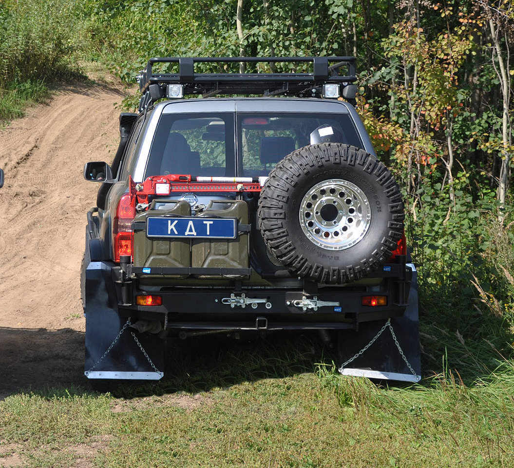 картинка Калитка крепления под две канистры Nissan Patrol