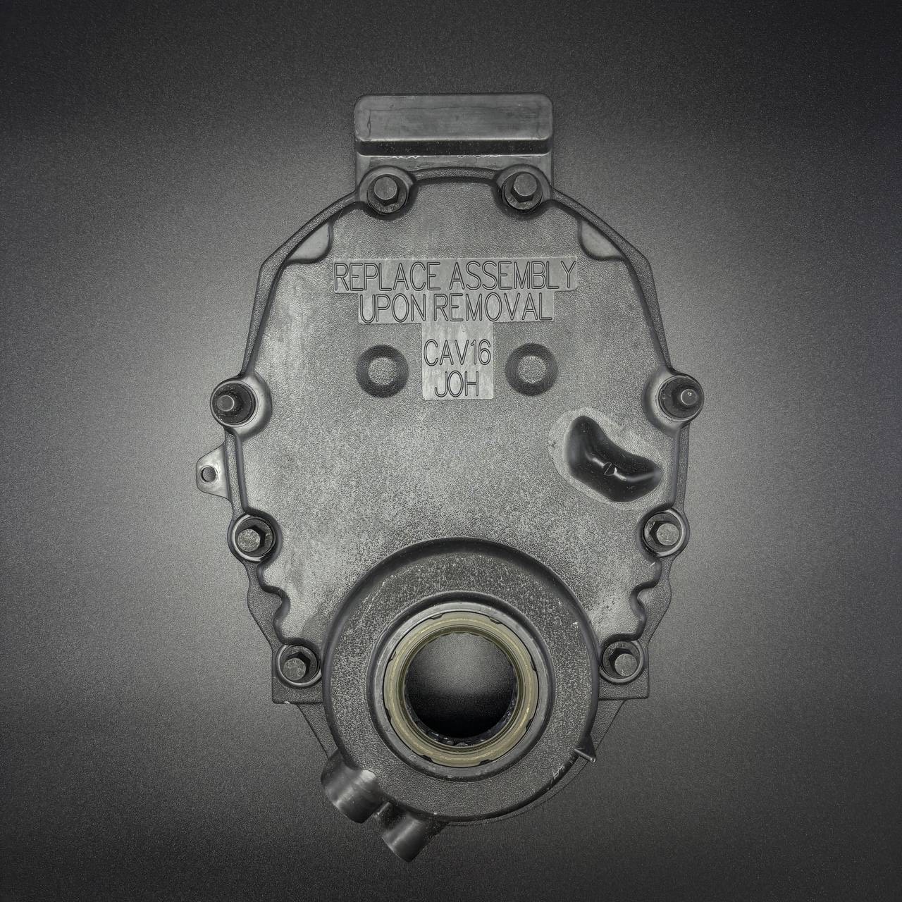 картинка Крышка цепи газораспределения пластиковая COVER ASSY-TIMING QS