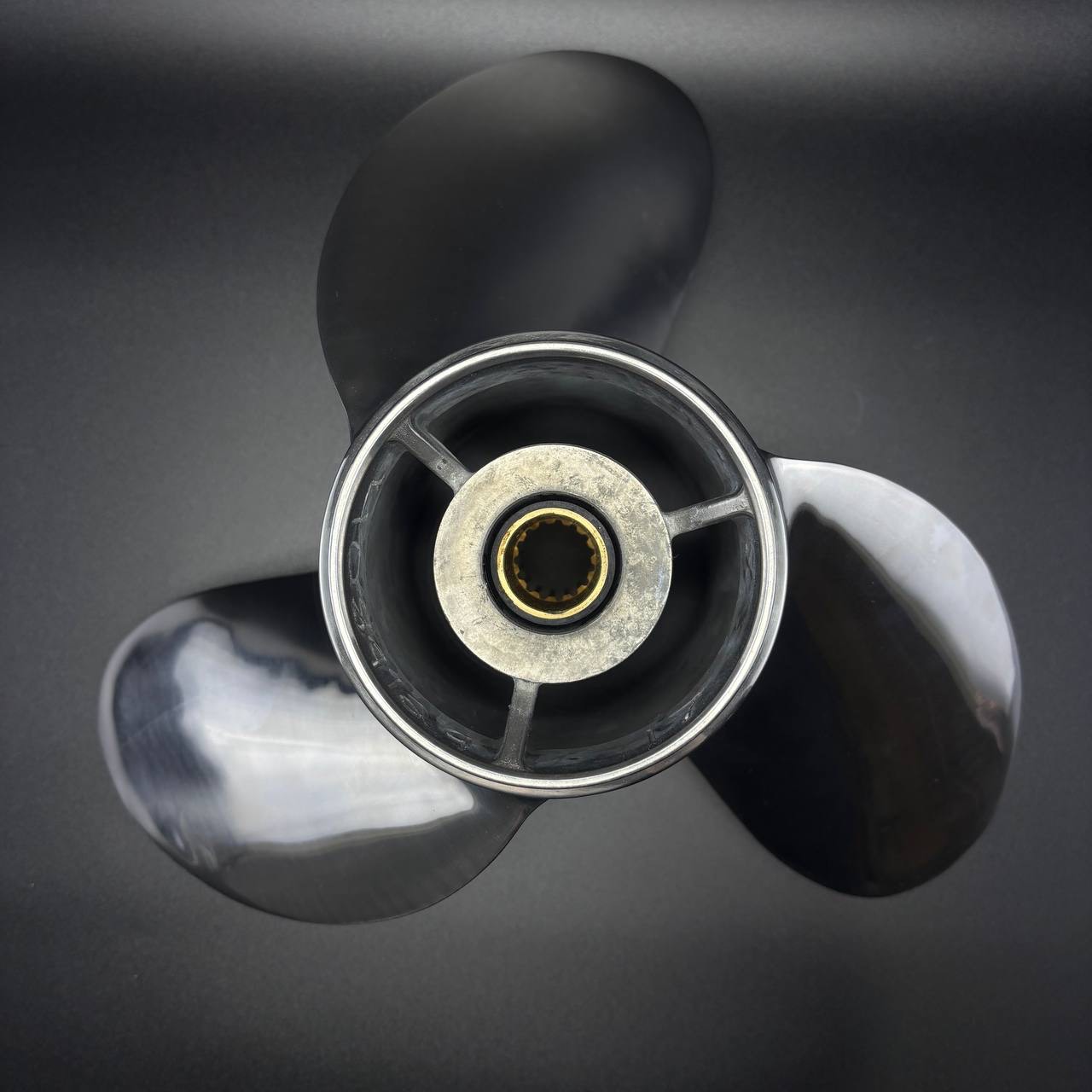 картинка Гребной винт Yamaha F225-F300 (3x15-1/4x19) (Сталь) (Yamaha)