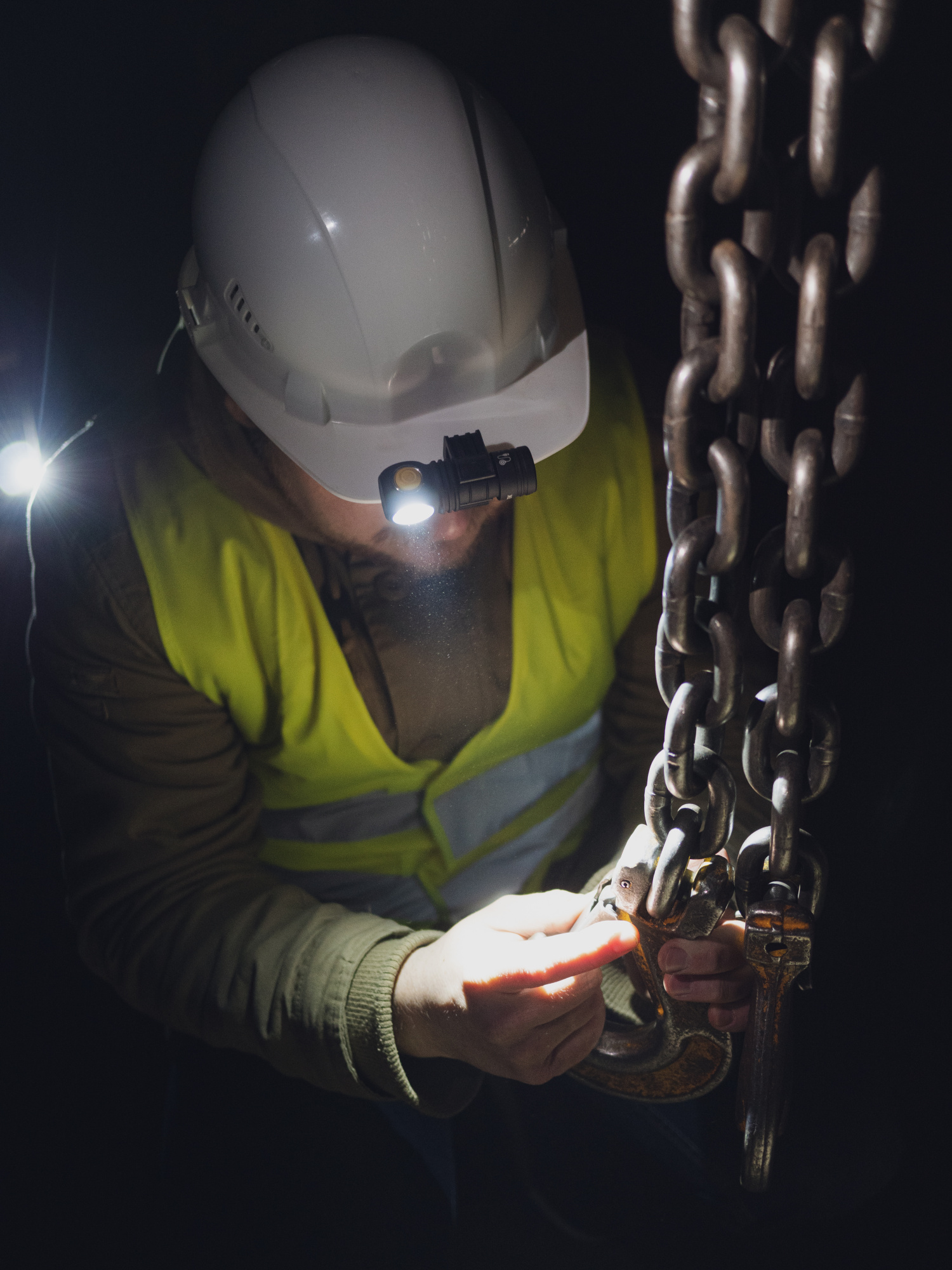 картинка Фонарь Armytek Wizard C1 Pro Magnet USB Белый