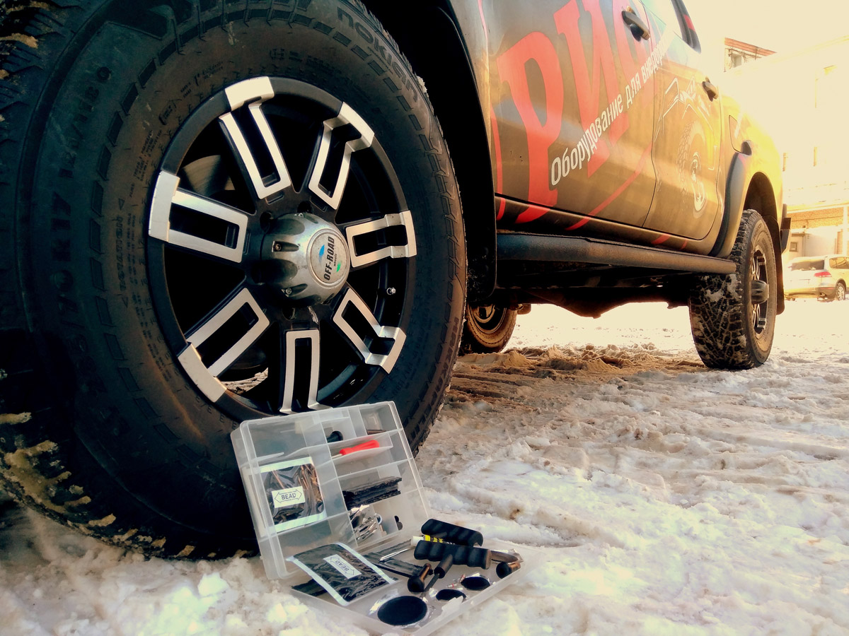 картинка Набор ремонтный для бескамерных шин и камер с золотниками