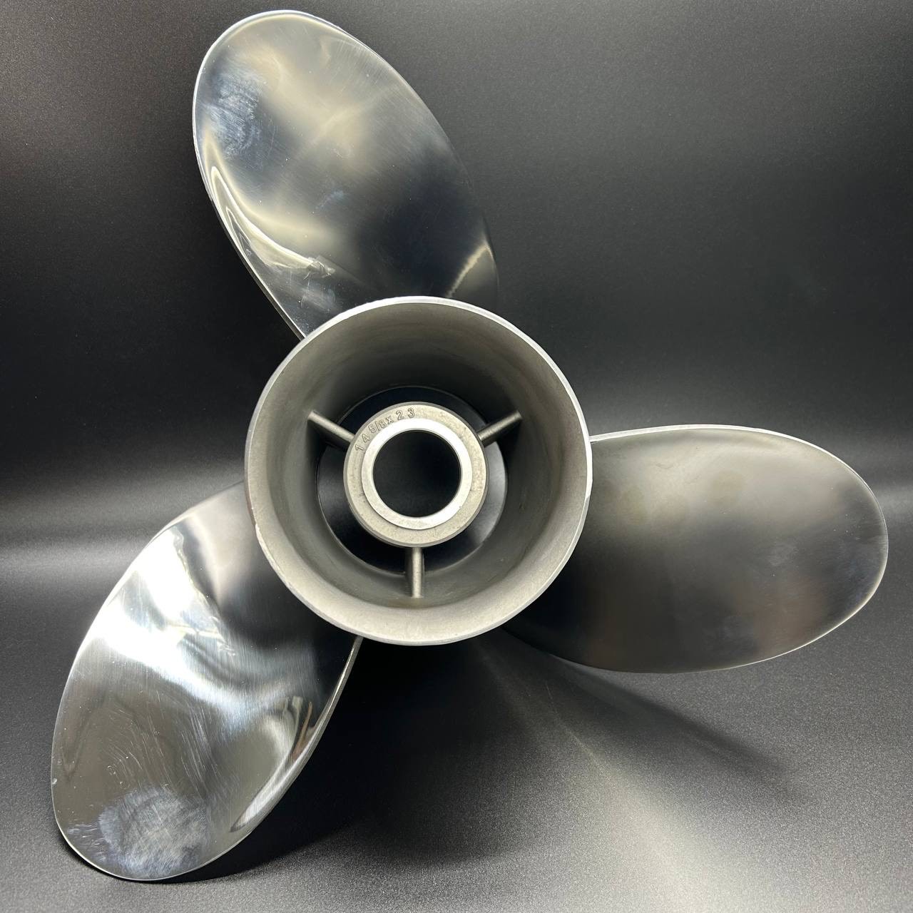 картинка Гребной винт Mercury 135-300 (3x14-5/8x23) (Сталь)
