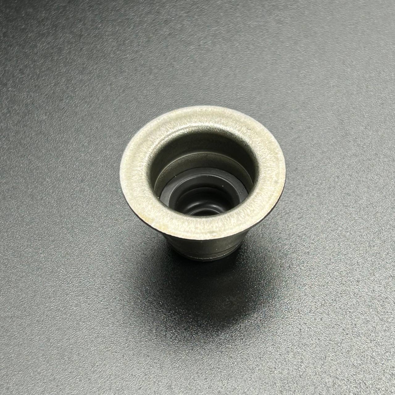 Колпачок маслосъемный Mercury 30-40 CARB/ 40-60 EFI (858271) (MERCURY)