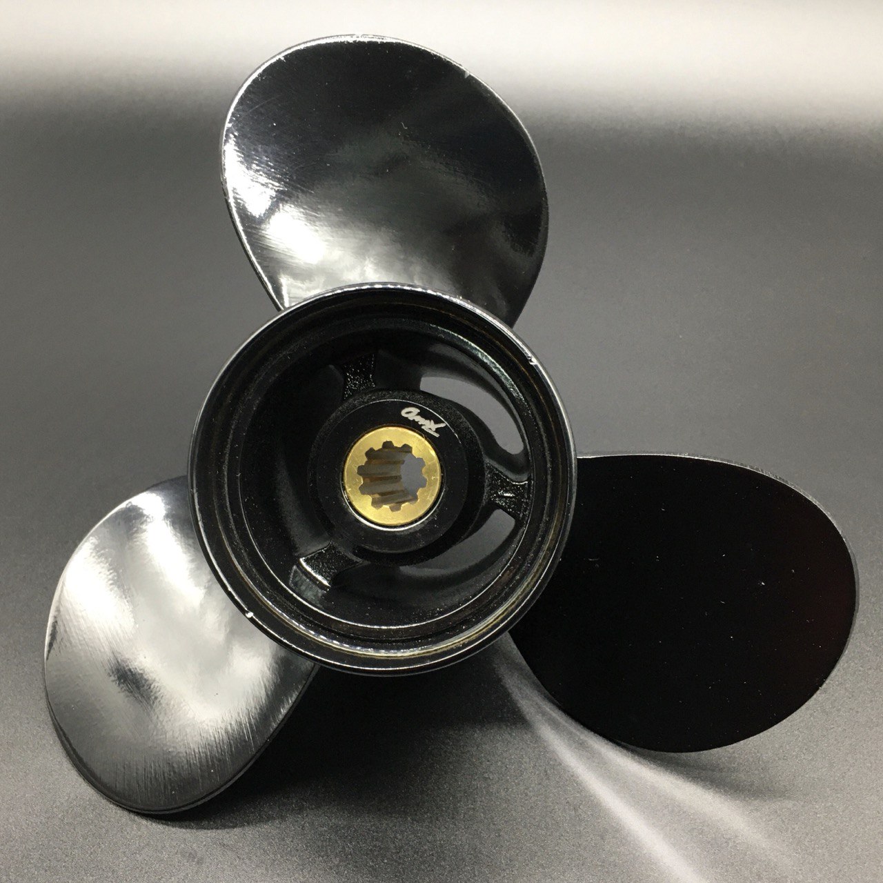 картинка Гребной винт Tohatsu 25-30 (3x9.9x11) (Omax)