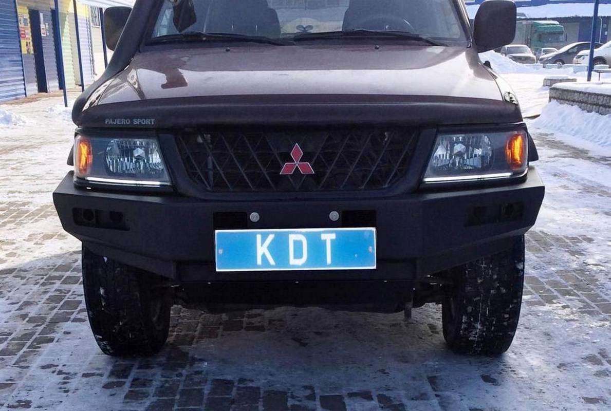 картинка Бампер передний KDT силовой Mitsubisi L200 без кенгурина "Спорт"