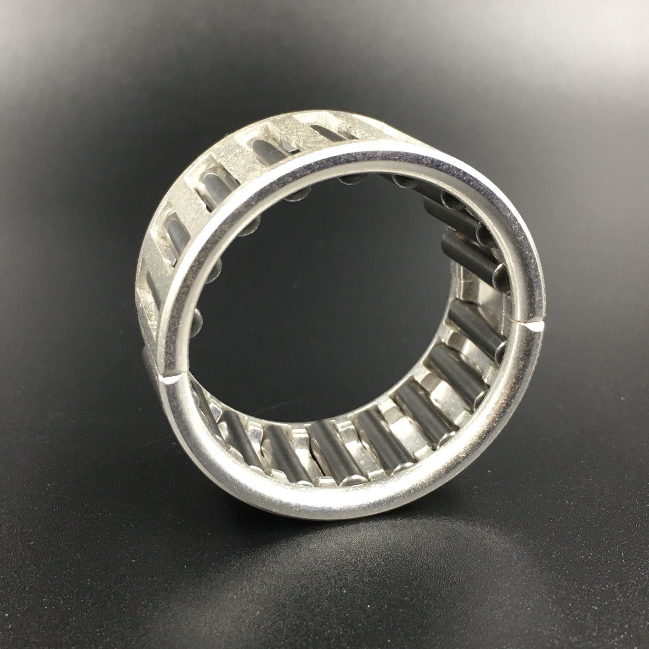 картинка Подшипник шатунный Yamaha 200-250 (40,476x50x24) (93310-84106) (Omax)