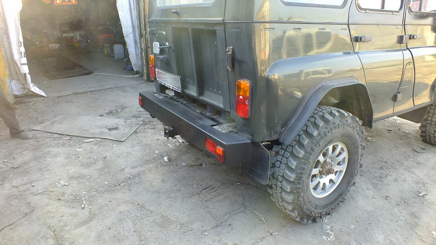 картинка Бампер задний УАЗ Hunter, с квадратом под фаркоп, сталь 3 мм СП-Хант-зад