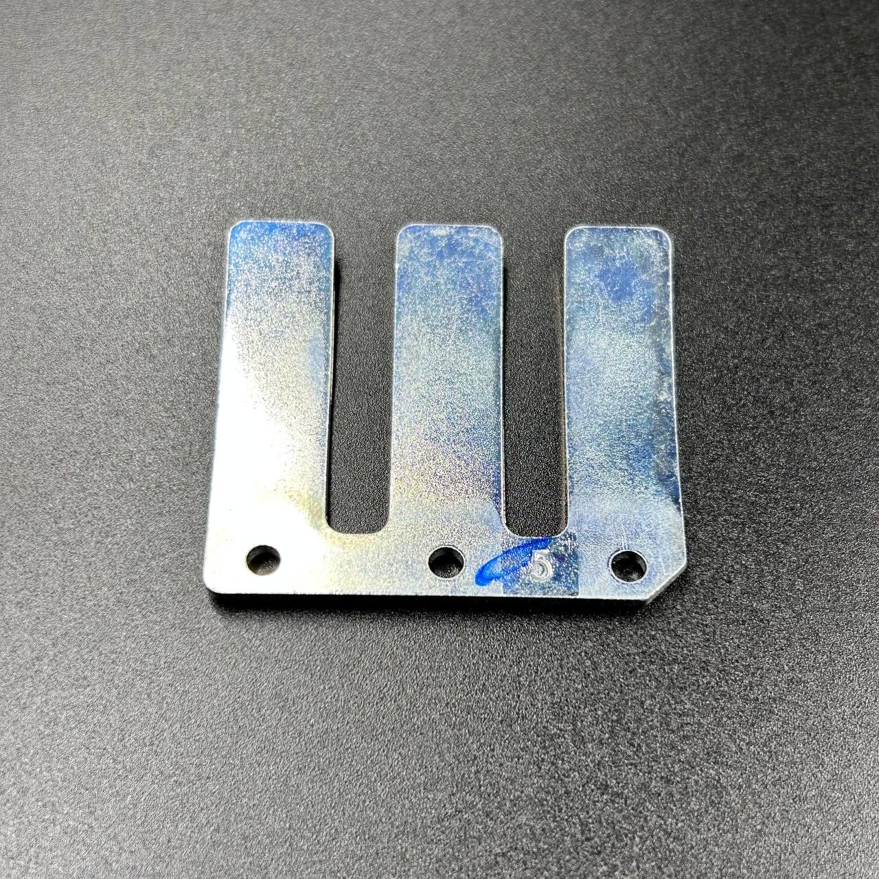 картинка Ограничитель лепесткового клапана Suzuki DT15(A) (Suzuki)