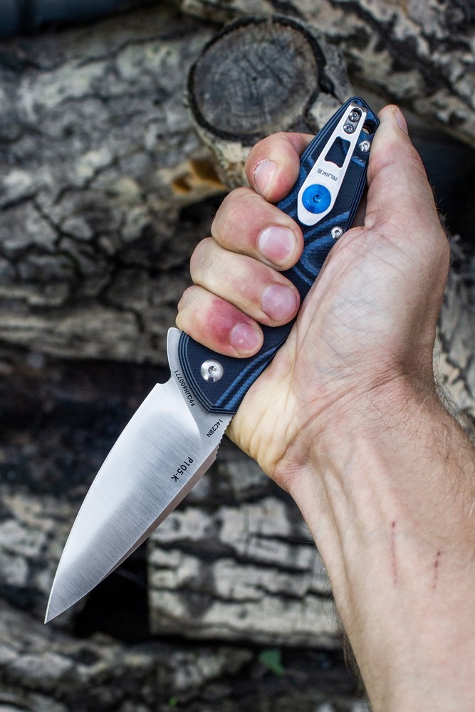 картинка Нож Ruike Fang P105 черно-синий