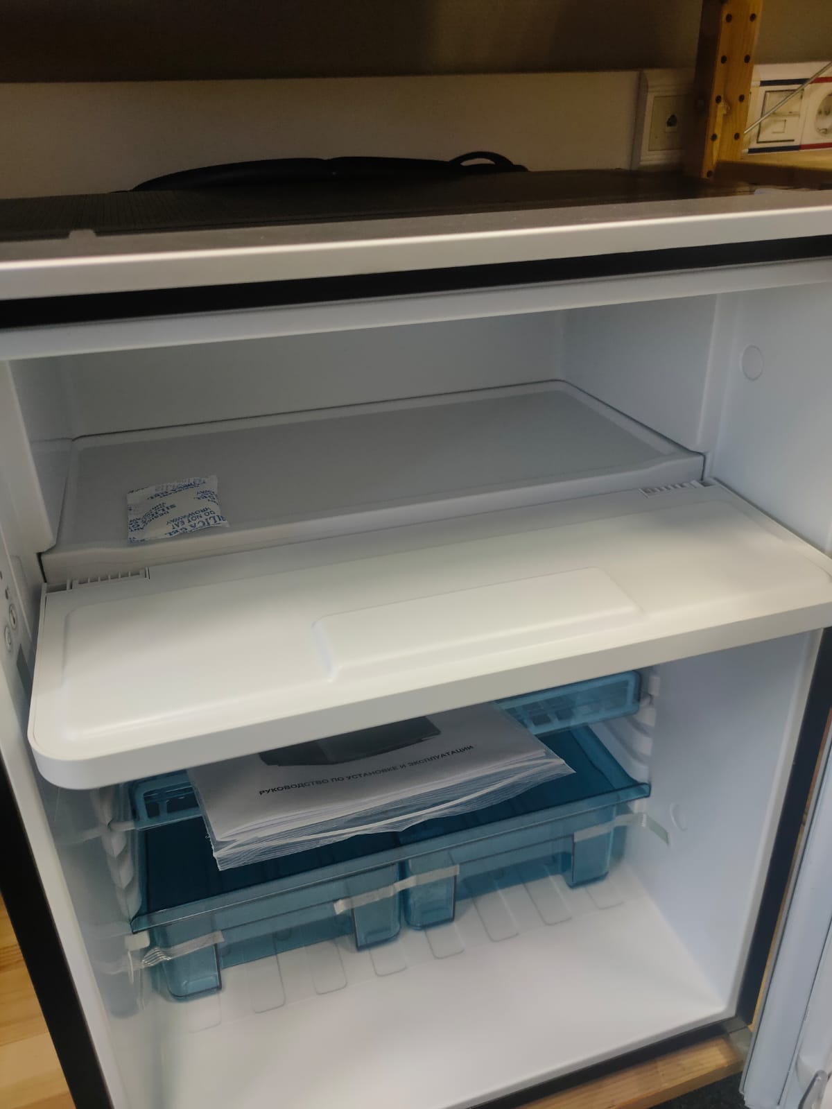 картинка Компрессорный автохолодильник MobileComfort MC-CRX-85