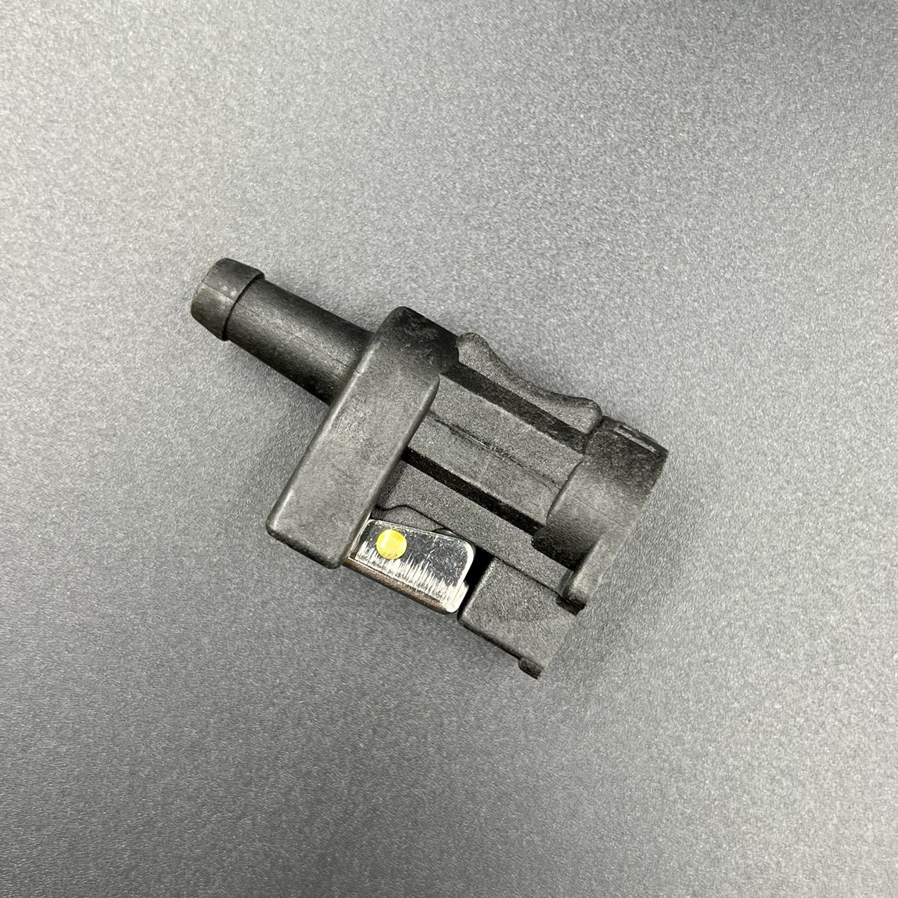 картинка Коннектор топливный Yamaha 9.9-250, F6-350 (KACAWA)