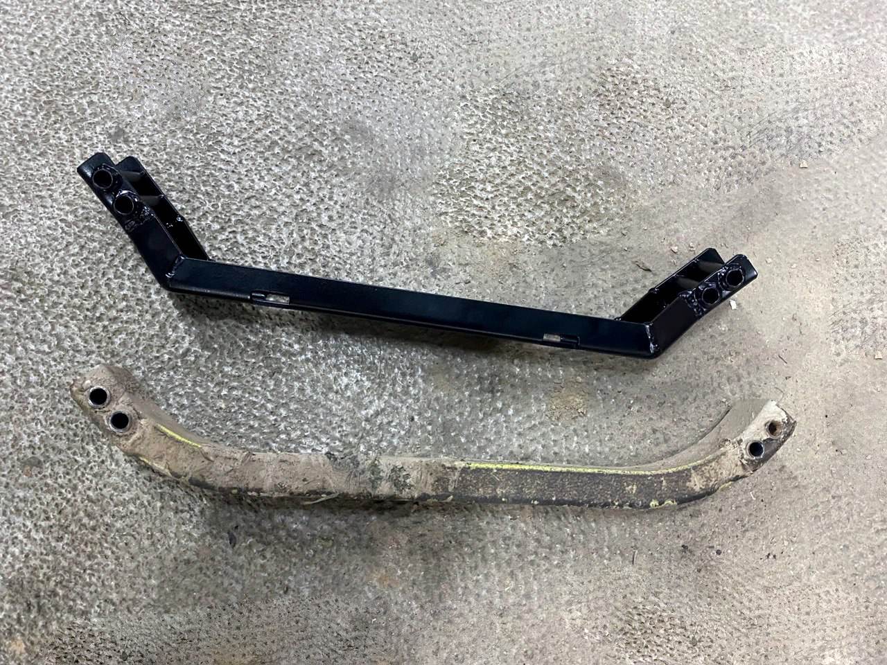 картинка Тюнинговая траверса для Suzuki Jimny