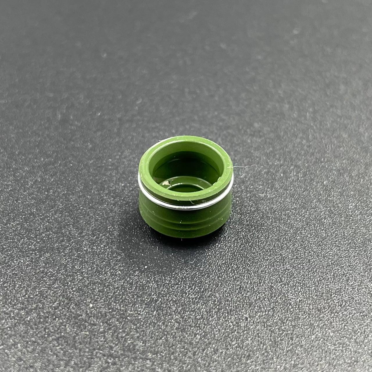 картинка Маслосъемный колпачок Honda BF15-30 (Впуск/Выпуск) (Honda)