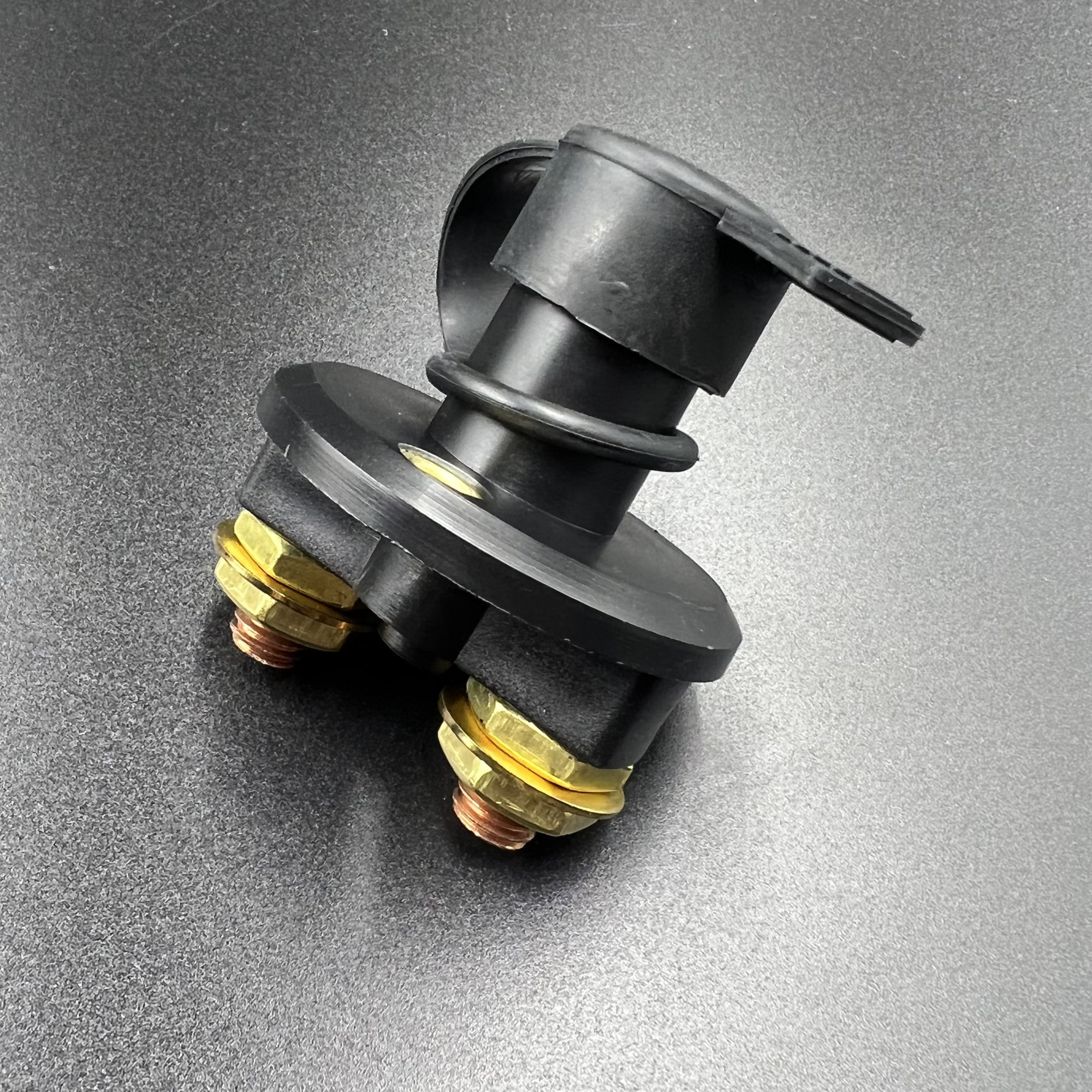 картинка Выключатель массы "ON-OFF" с ключом (Omax)