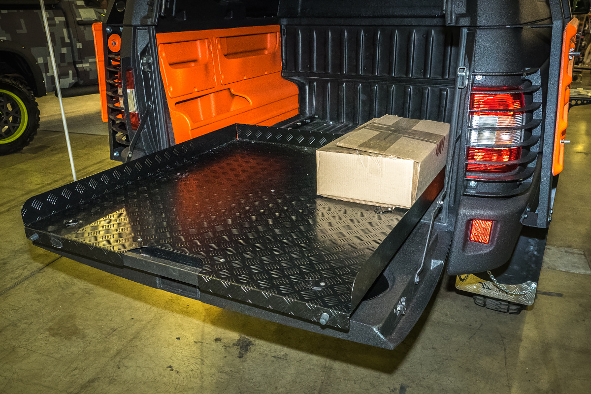 картинка Платформа грузовая выкатная UAZ Pickup (УАЗ Пикап) 2010- CSUAZ.03