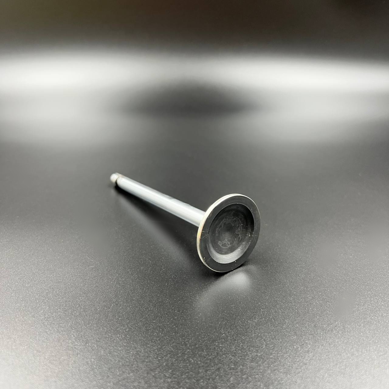 картинка Клапан выпускной VOLVO PENTA/MERCRUISER (Omax) GM 4.3-5.7L