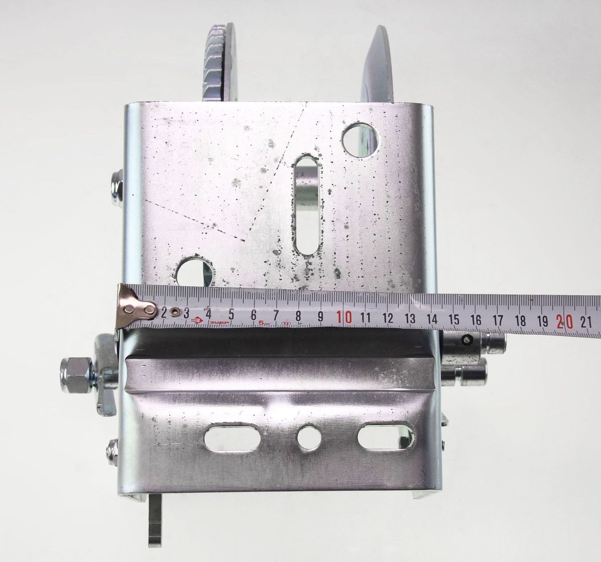 картинка Лебедка для прицепа 2500 lbs (1100 кг)