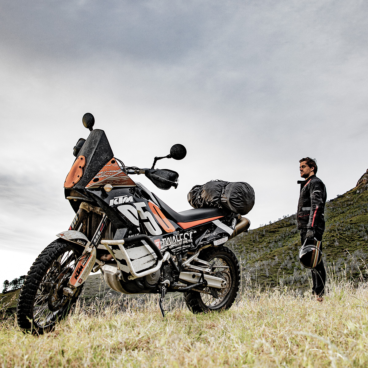 картинка Палатка Naturehike Could Tourer  2-местная+ мотоцикл, алюминиевый каркас, серый