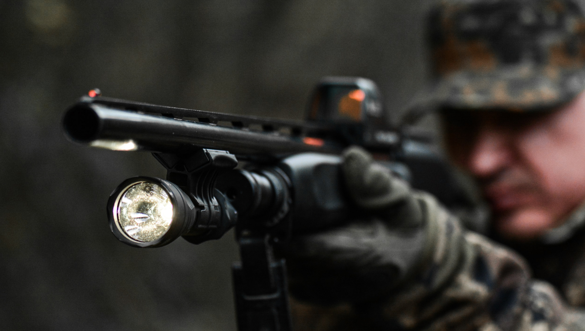 картинка Фонарь Armytek Dobermann Hunting Kit