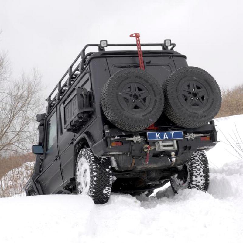 картинка Бампер задний KDT с площадкой под лебедку для Mercedes-Benz G-класс