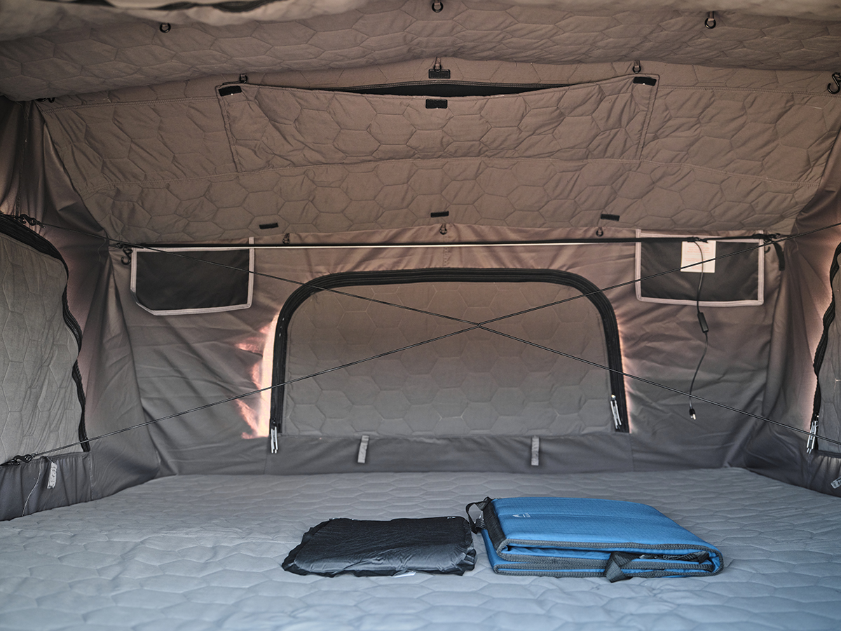 картинка Палатка на крышу автомобиля Wild Land Voyager 160 Pro