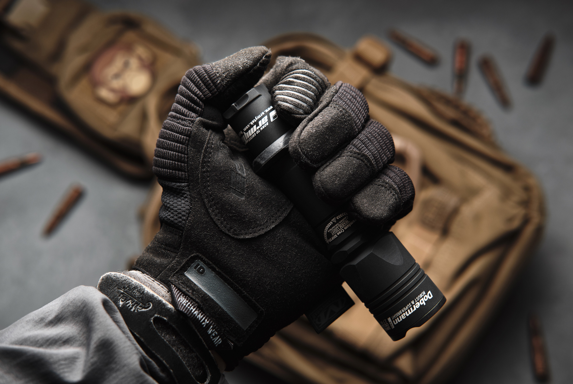 картинка Фонарь Armytek Dobermann Hunting Kit