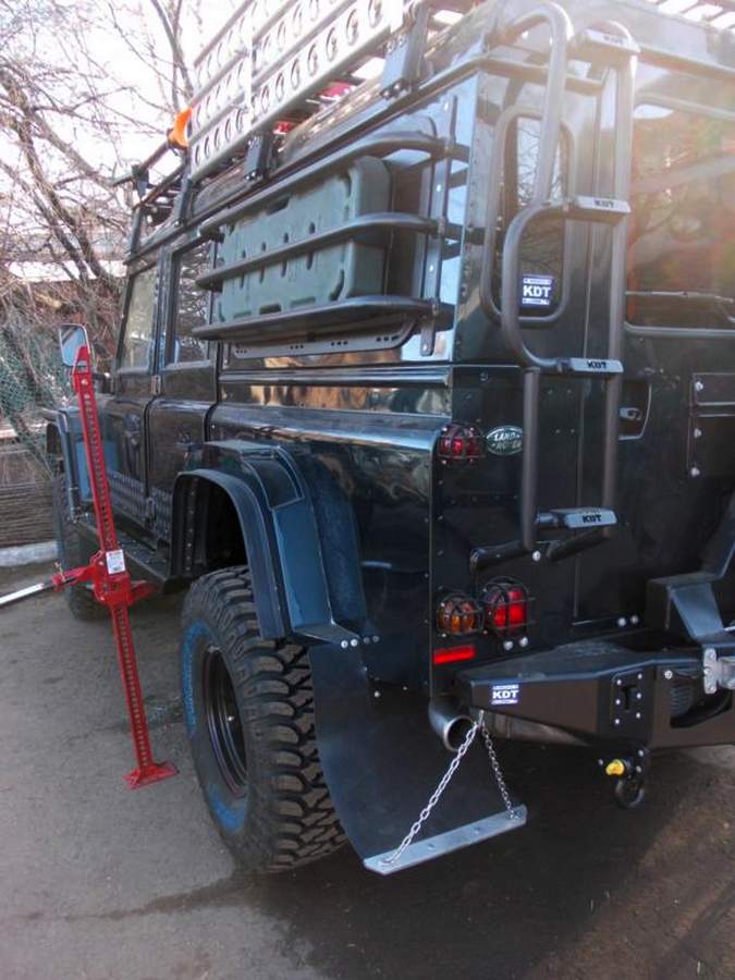 картинка Пороги силовые KDT алюминиевые Land Rover Defender 110 II поколения
