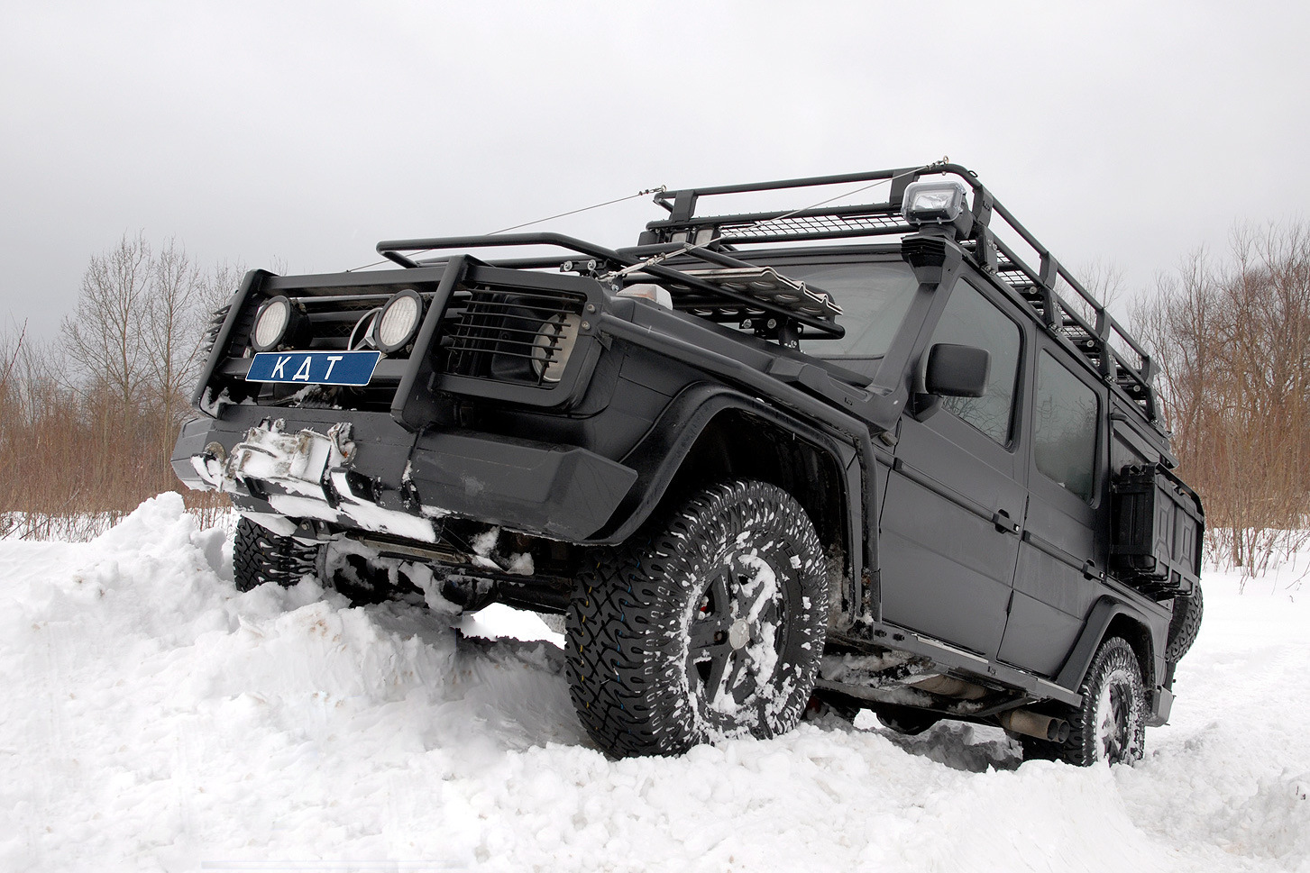 картинка Защита передней оптики KDT для Mercedes-Benz G-класс