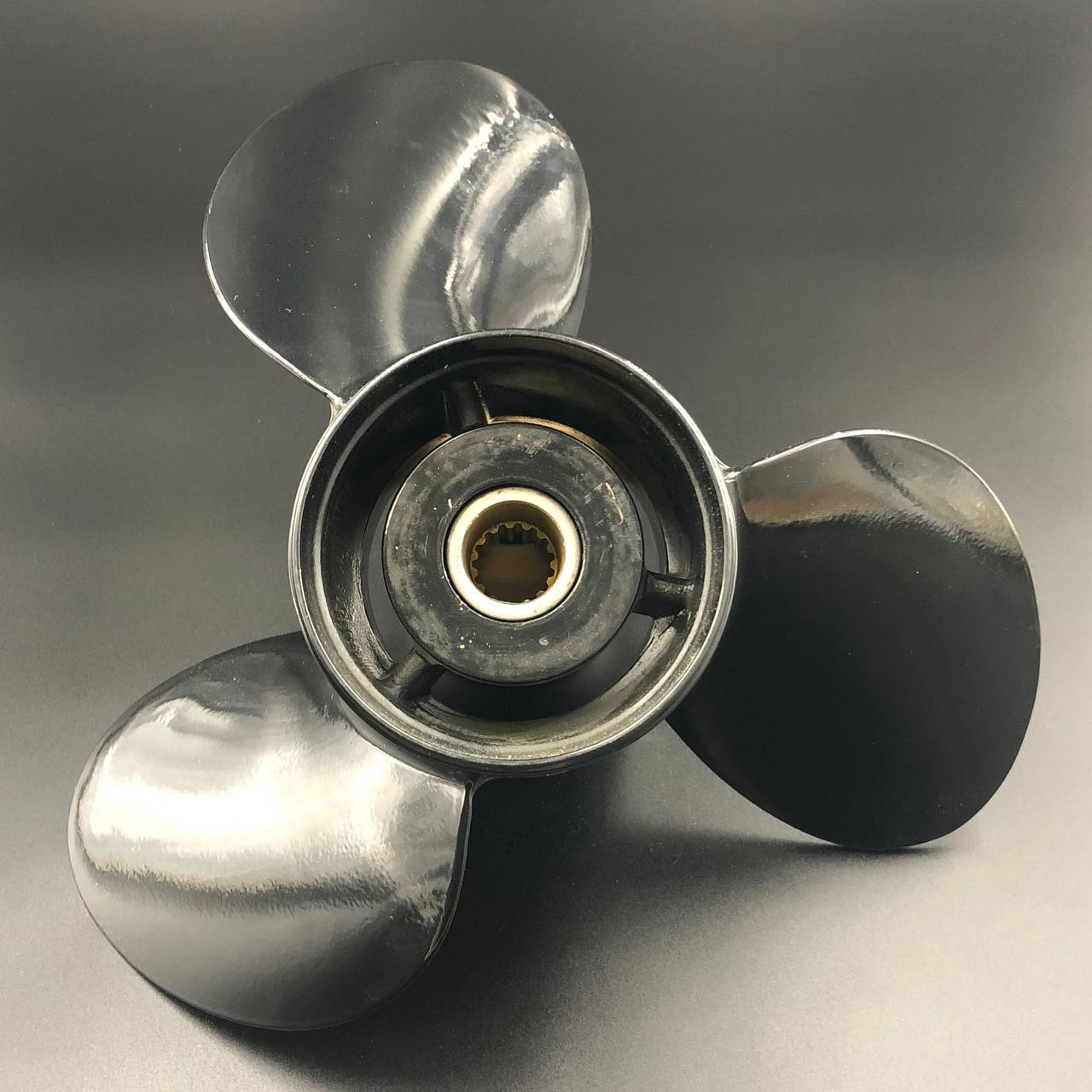 картинка Гребной винт Suzuki DF150-DF300 Megara (3x14x23) (Polastorm)