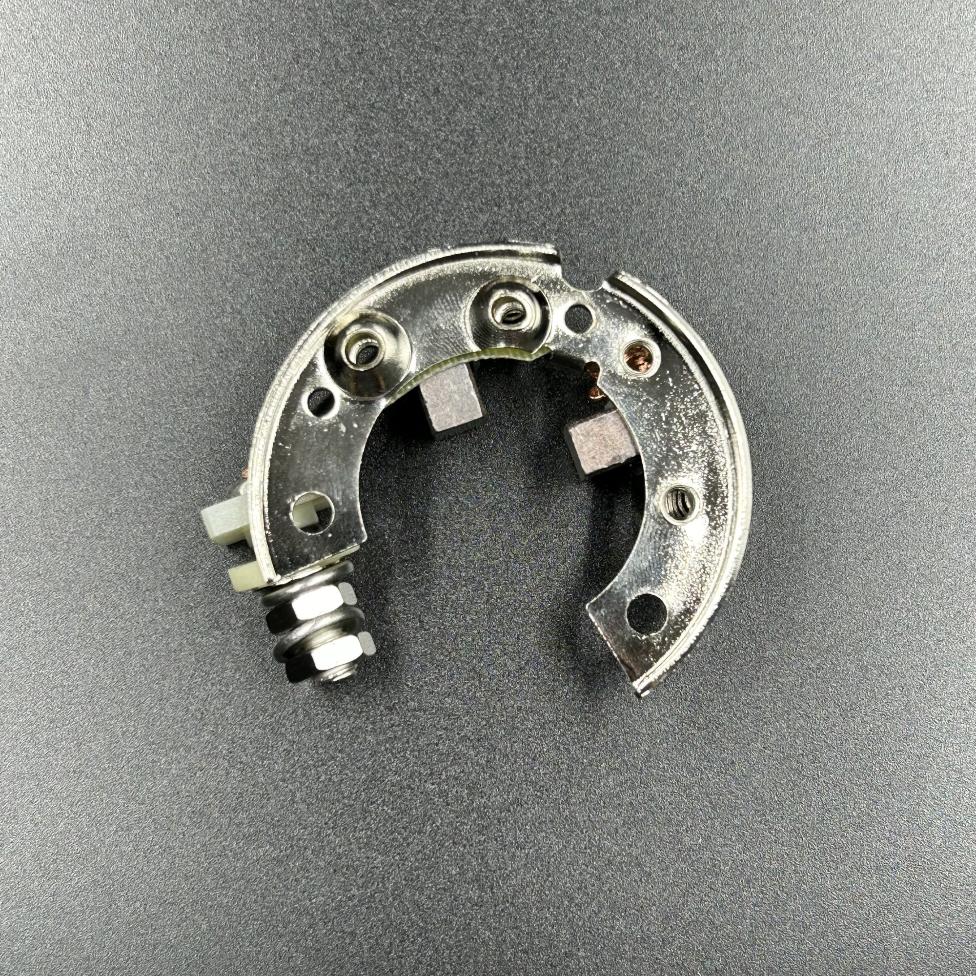 картинка Щеточный узел  Yamaha 40-70, Suzuki 20-40 (Osaka)