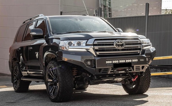 картинка Передний бампер Toyota Land Cruiser 200 2016-2021 Rival