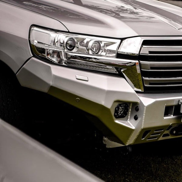 картинка Передний бампер Toyota Land Cruiser 200 2016-2021 Rival
