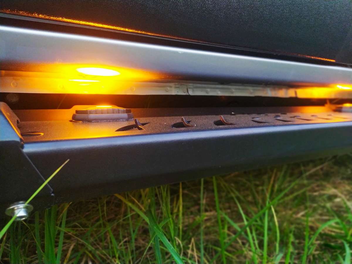 картинка Пороги силовые Toyota HILUX с 2015 алюминиевые