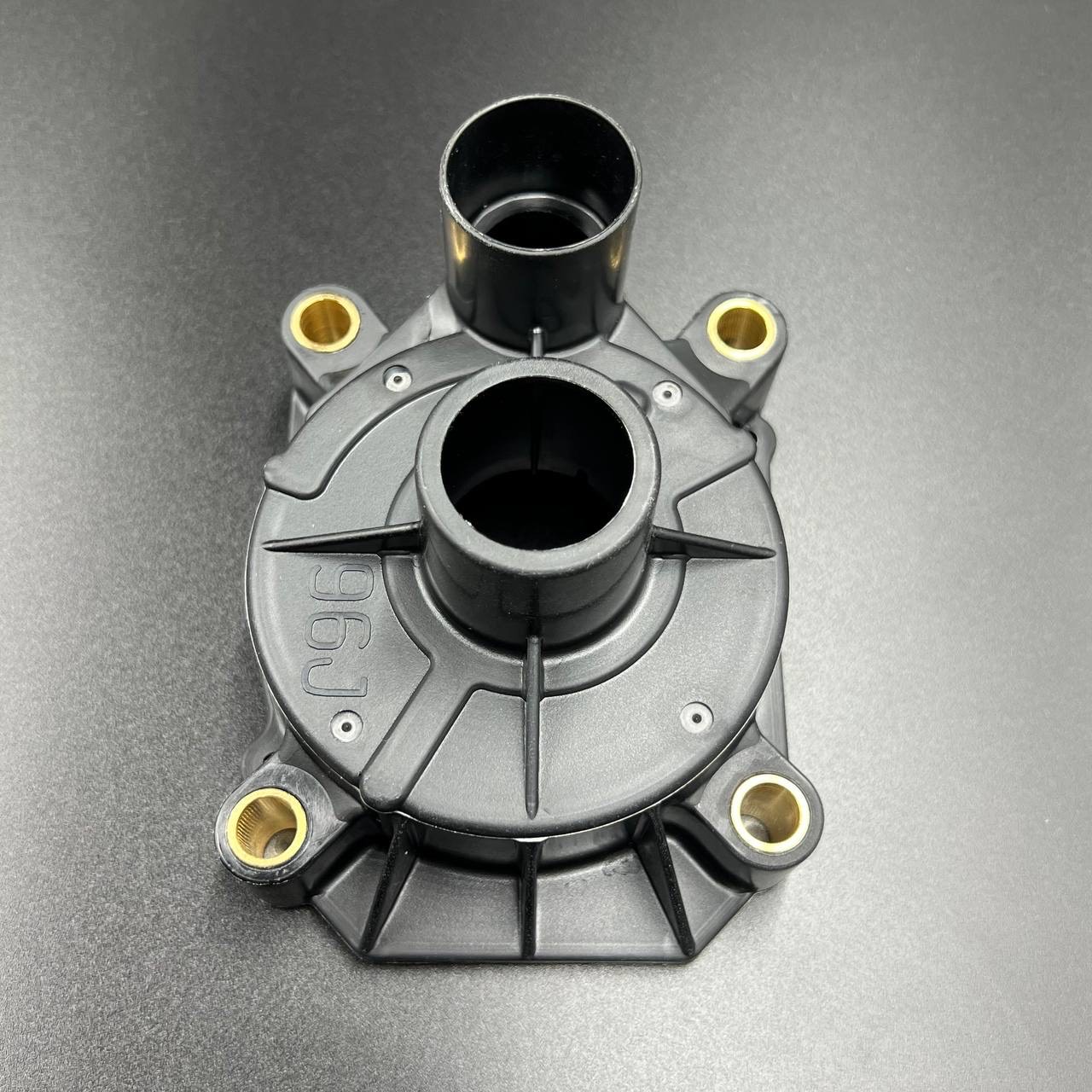 картинка Корпус помпы охлаждения Suzuki DF150-175 (Suzuki)