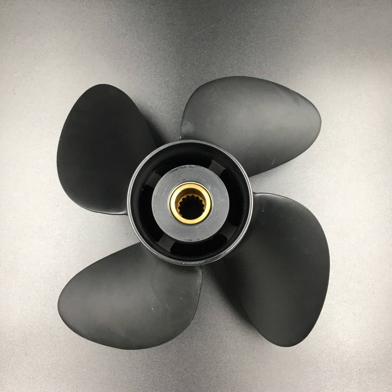 Гребной винт Suzuki DF90-140, DF70A-140A, DF100B (4x13.75x17) (Solas)