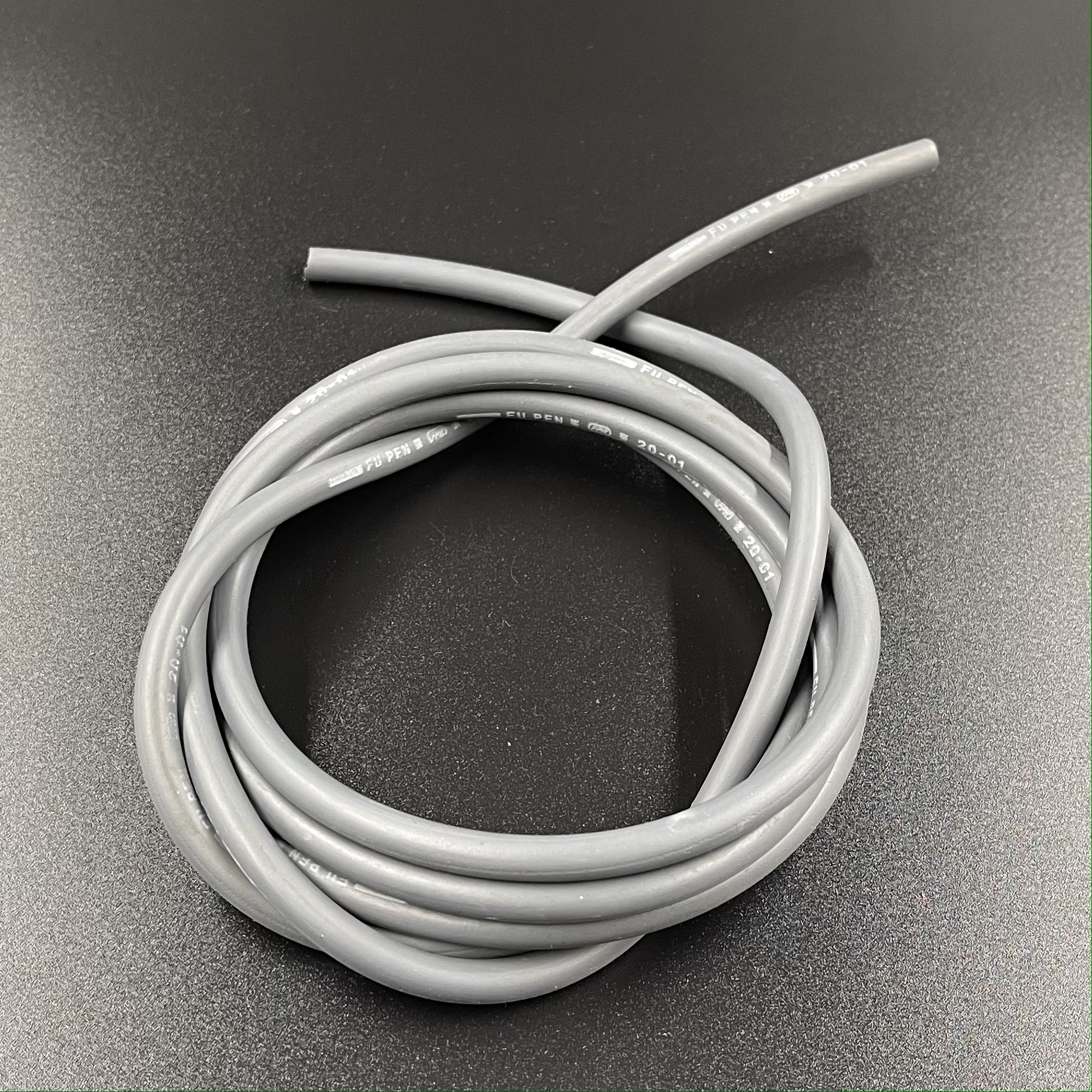 картинка Шланг топливный (внутр. 3mm, внешн. 7mm) (1метр) (Omax)