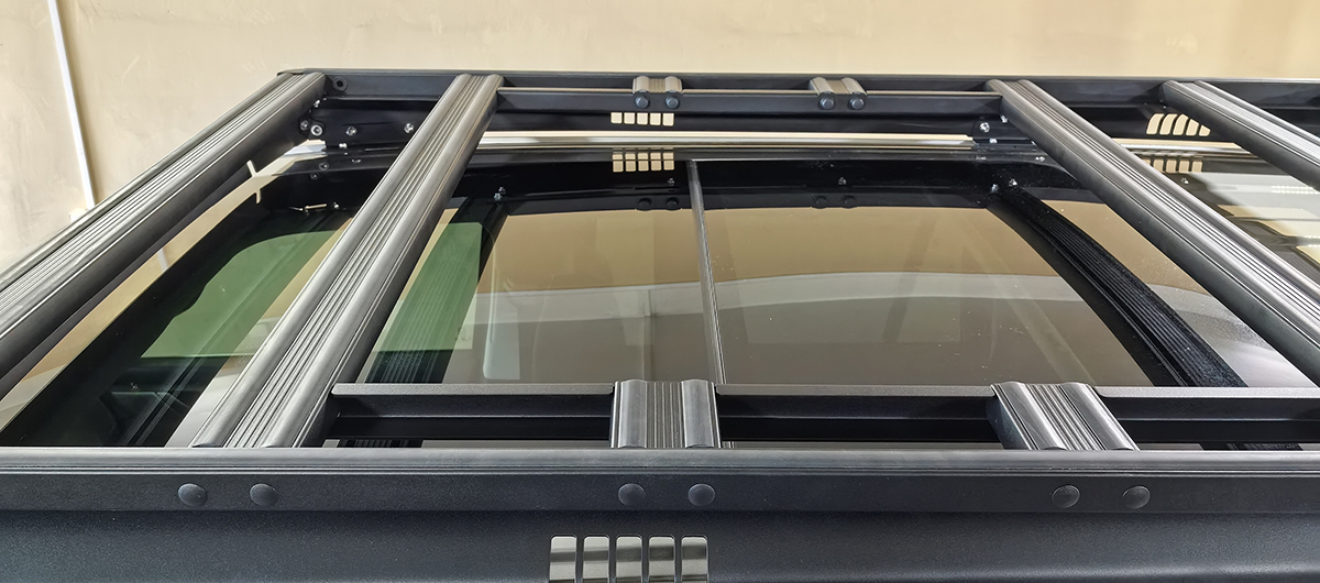 картинка Багажник TANK 500 с панорамной крышей с крепежом РИФ